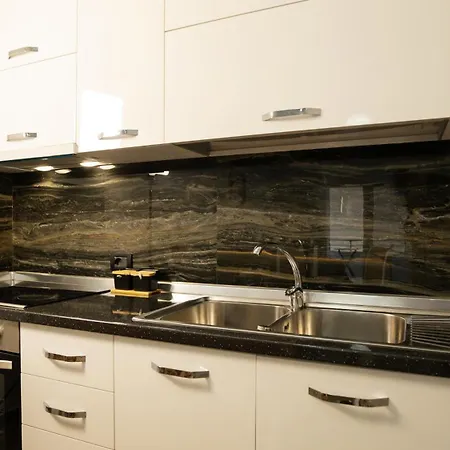 Ami Appartement Golem (Tirana)